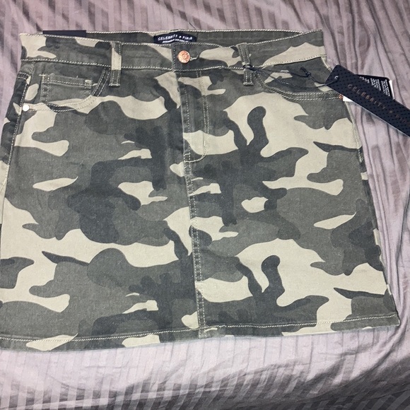 NEW NWT Celebrity Pink Camouflage Camo Mini Skirt 9 /29 - Picture 3 of 12